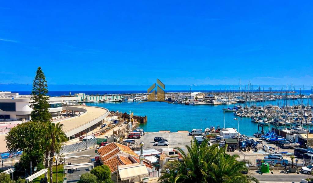 Apartment - Sale - Torrevieja - Centro - Muelle Pesquero