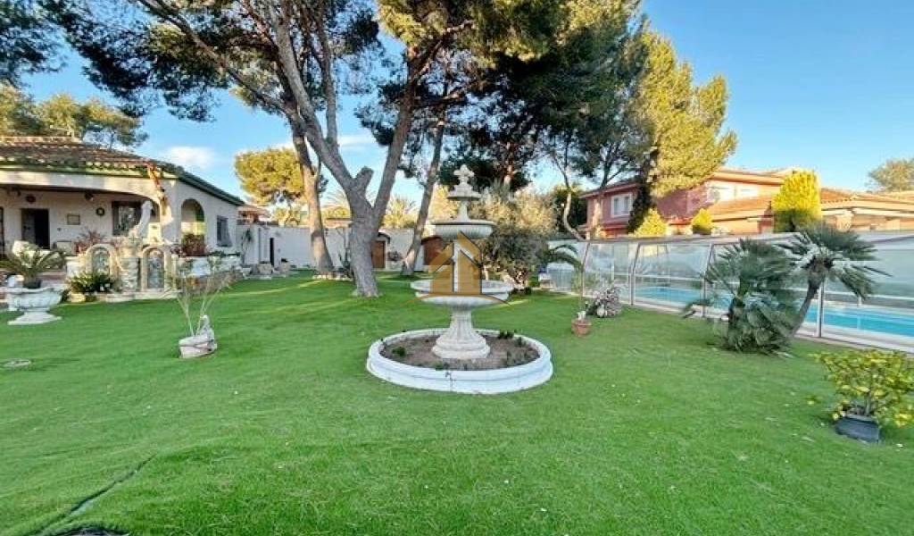 Villa - Sale - Orihuela Costa - Altos de Campoamor